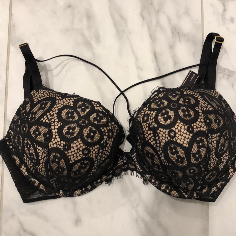Extreme push up Victoria’s Secret Bra
